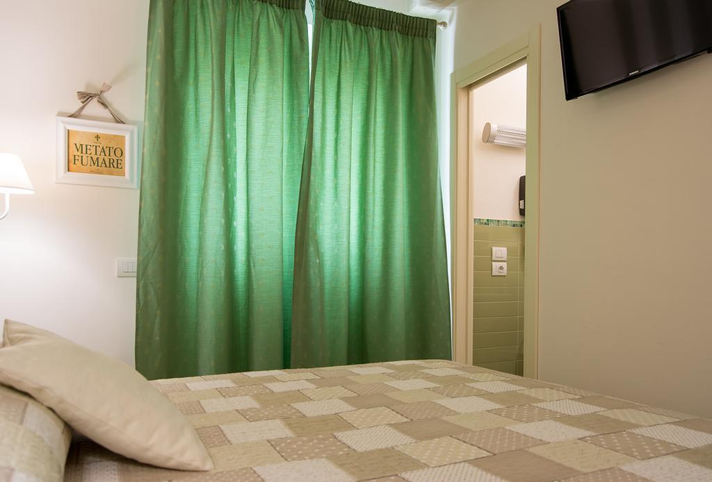 Il Giglio Verde Porto SantʼElpidio Zimmer foto