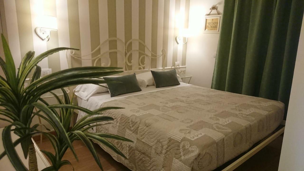 Bed and Breakfast Il Giglio Verde Porto SantʼElpidio Exterior foto